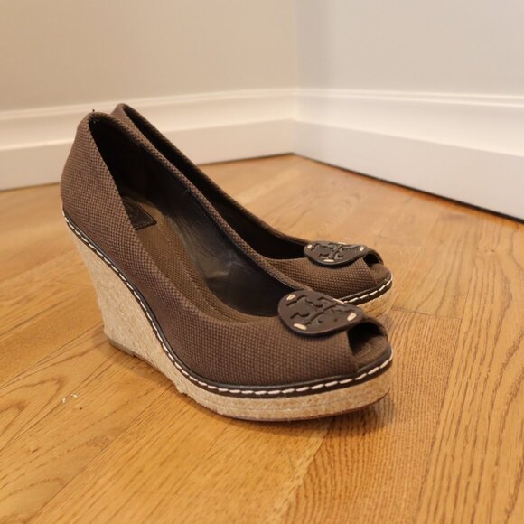 TORY BURCH brown wedge shoes 10 peep hole espadrille canvas vacation boho logo - Picture 2 of 11